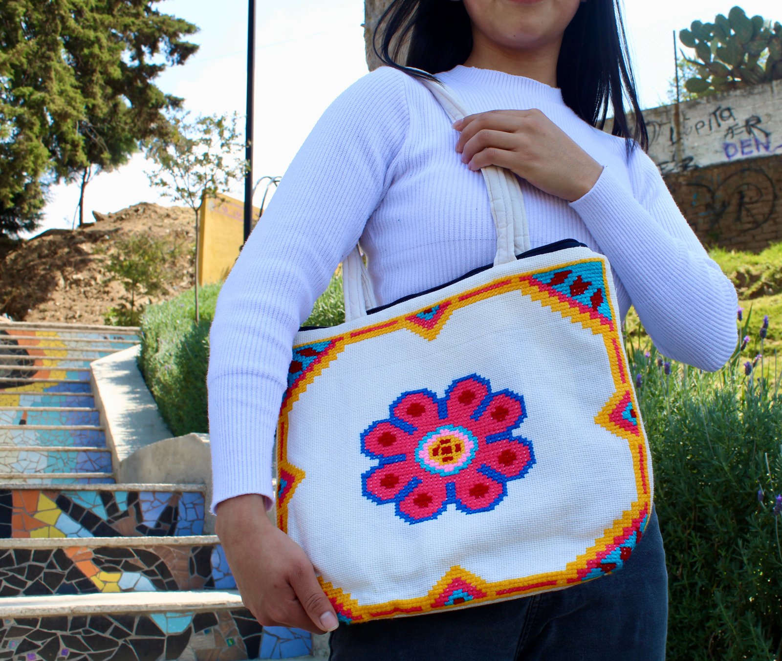 Bolsa Artesanal “Flor Ancestral”